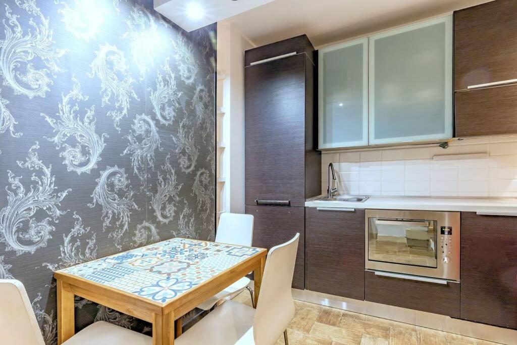 Lovely Apartment Ground Floor Colosseo Wi-Fi Ac Ρώμη Εξωτερικό φωτογραφία
